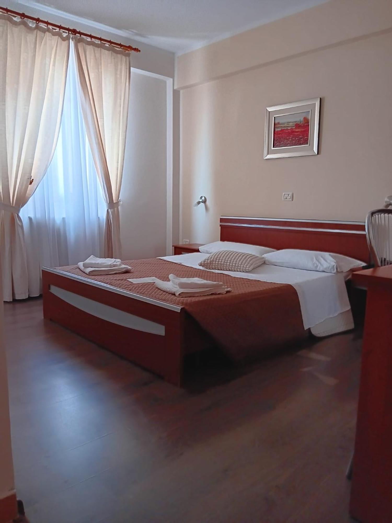 Hotel Vila Veneto Timişoara Exterior foto
